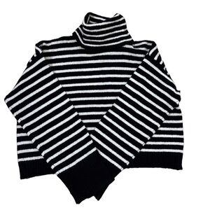 ⭐️ Brave Soul Black and Ivory Striped Cropped Turtleneck Sweater - size medium